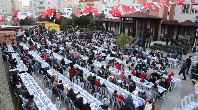 Kartallı vatandaşlar Ramazan sofrasında bir araya geldi