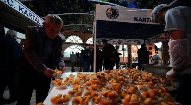 Kartal Belediyesi'nden Kadir Gecesi İftarı ve Lokma Dağıtımı